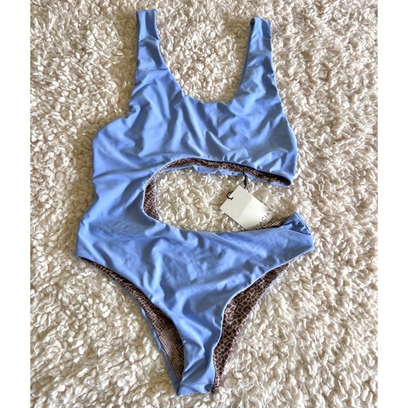 ACACIA Cora one piece in Hydrangea - Picture 3 of 11